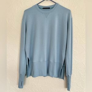 WOMENS LONGSLEEVE THRIVE SOCIÉTÉ BABY BLUE ATHLEISURE SHIRT SIZE XS NICE QUALITY